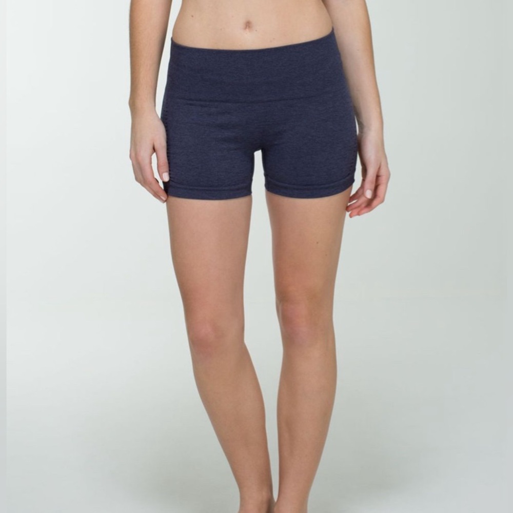 LULULEMON In The Flow Shorts II - Navy Cadet Blue - SIZE 6